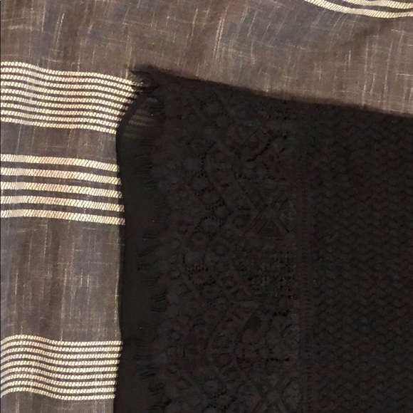 Lucky brand women’s sweater - Picture 2 of 3